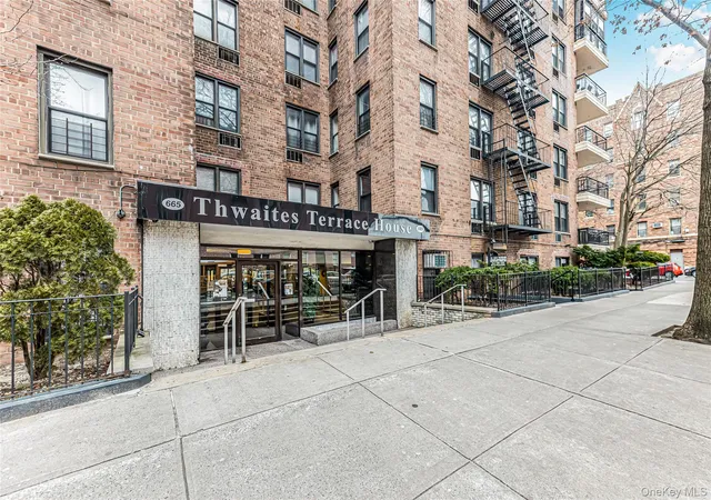 665-thwaites-pl-1x-new-york-ny-10467/hzid_cf2dc97b