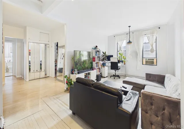 3564-89th-st-5c-new-york-ny-11372/hzid_4734ea9f