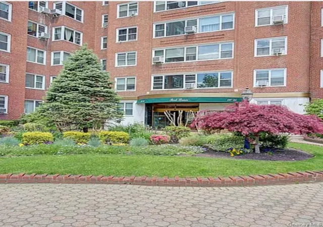 110-45-queens-blvd-215-forest-hills-ny-11375/hzid_c6cc309f