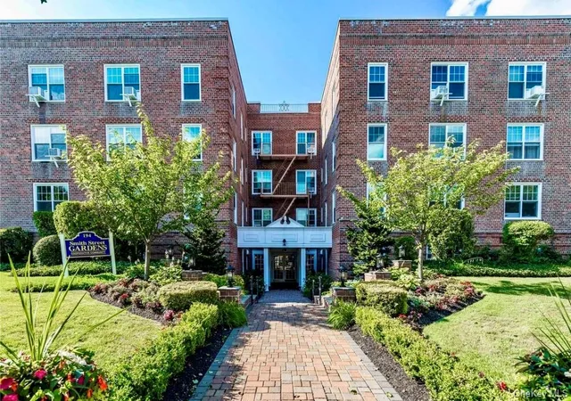 194-smith-st-3e-hempstead-ny-11520/hzid_b5a0c763