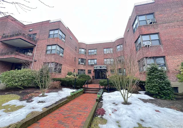 58-grace-ave-1e-north-hempstead-ny-11021/hzid_03abc944