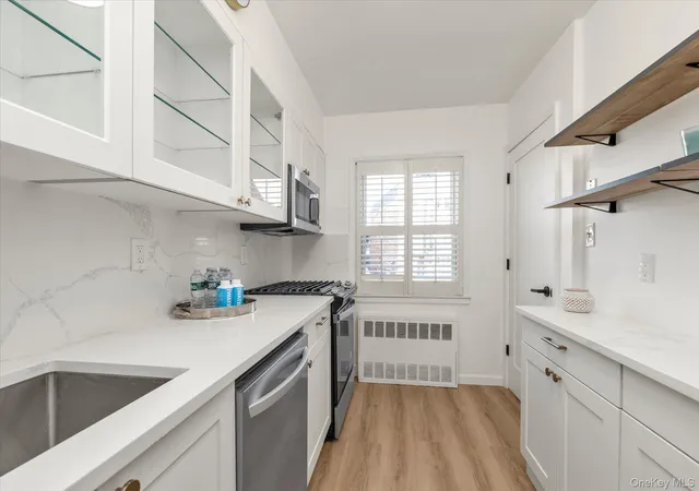 210-08-41st-avenue-new-york-ny-11361/hzid_d6076e09