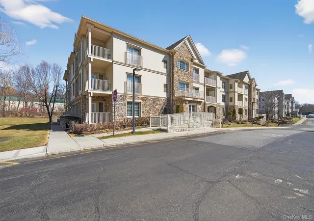 28-n-de-baun-ave-304-ramapo-ny-10901/hzid_a1e45090