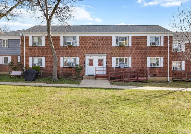 226-10-manor-rd-new-york-ny-11427/hzid_74ec76ac