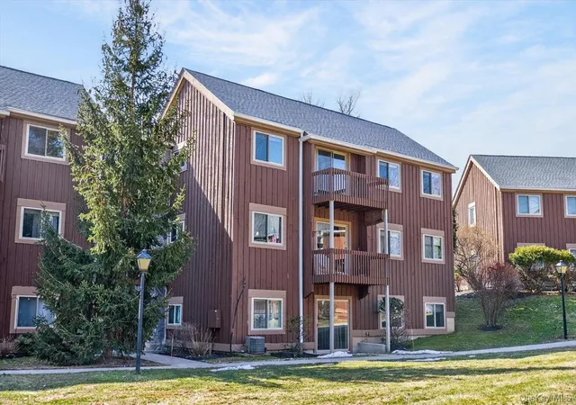 135-sterling-street-135-fishkill-ny-12508/hzid_53296d0c