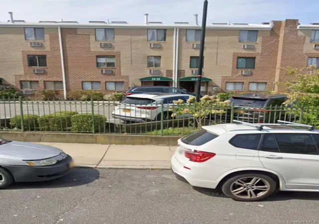 25-28-120th-street-c2b-flushing-ny-11354/hzid_d75b858c