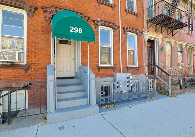 296-mill-st-poughkeepsie-ny-12601/hzid_4ed9e80f