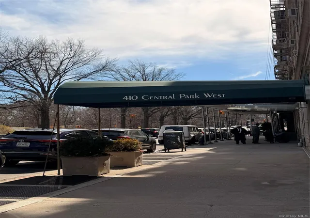 410-central-park-w-1f-new-york-ny-10025/hzid_775e53e6