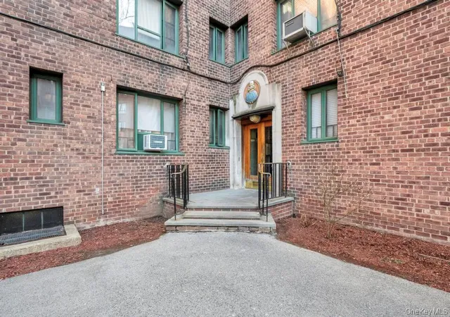 1690-metropolitan-ave-1e-new-york-ny-10462/hzid_3ea1955d