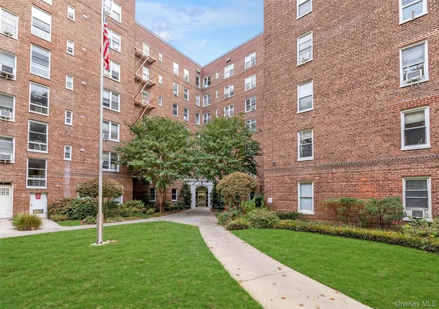 72-61-113th-st-4b-new-york-ny-11375/hzid_66374266