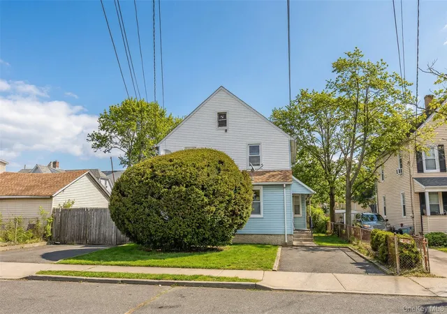 34-mervin-st-b-hempstead-ny-11096/hzid_3df3654a