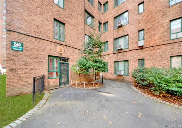 1569-metropolitan-ave-new-york-ny-10462/hzid_106b0bbc
