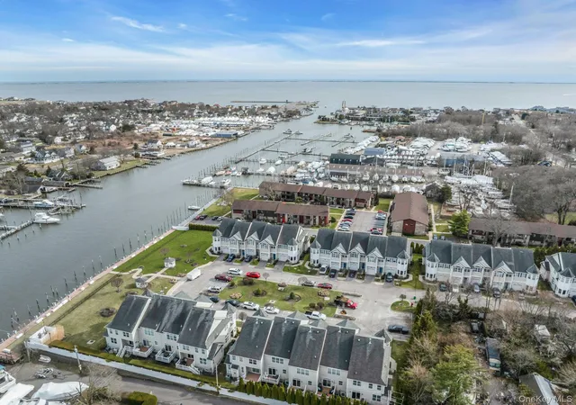 123-jackie-ct-patchogue-ny-11772/hzid_a72f44f7