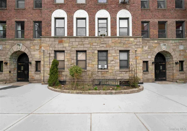 77-16-austin-st-4l-new-york-ny-11375/hzid_d8fef84b