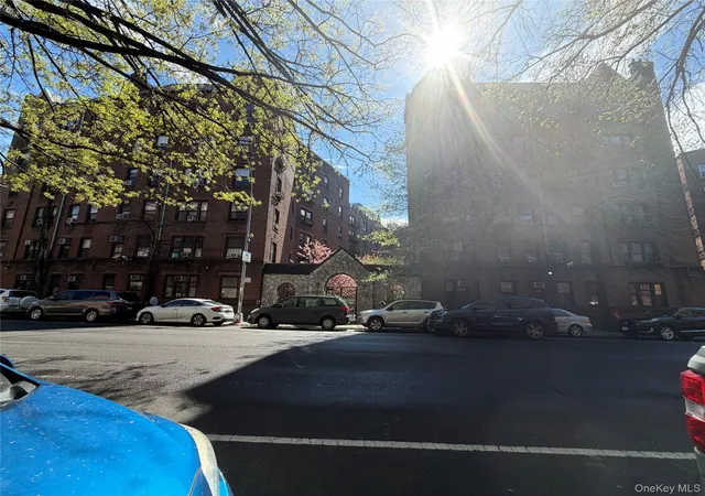 4220-kissena-blvd-a12-new-york-ny-11355/hzid_387f9a0c