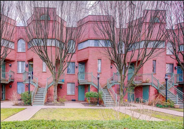 588-louisiana-ave-3-new-york-ny-11239/hzid_a8896f91