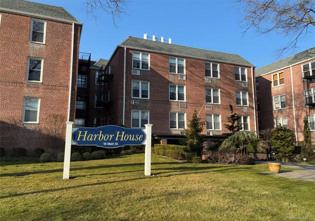16-main-st-2y-hempstead-ny-11518/hzid_2e864040