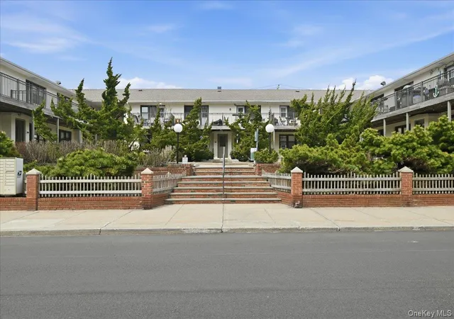 65-w-broadway-8b-long-beach-ny-11561/hzid_883dc3a1