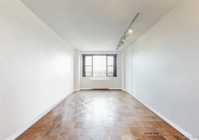 6120-grand-central-pkwy-a704-new-york-ny-11375/hzid_da4aab2c