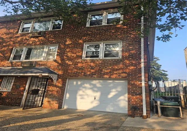 557-eldert-ln-new-york-ny-11208/hzid_b1e59f6d