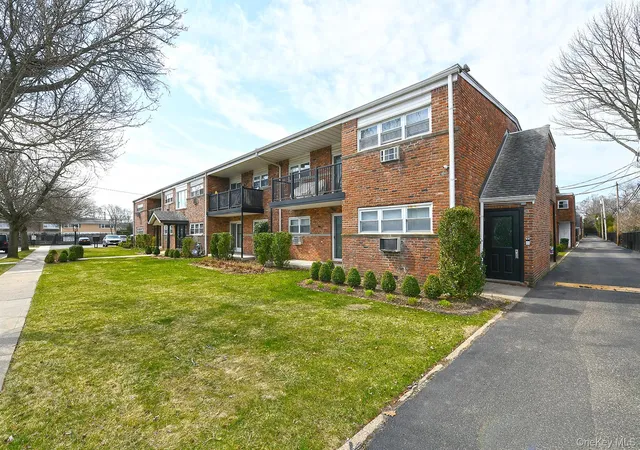 10-ivy-st-10a-oyster-bay-ny-11735/hzid_ffd4d823