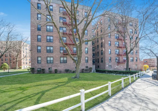83-85-woodhaven-blvd-3l-new-york-ny-11421/hzid_152d133c