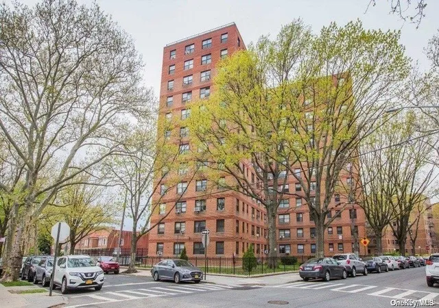 6434-102-st-11e-new-york-ny-11374/hzid_d500b3ae