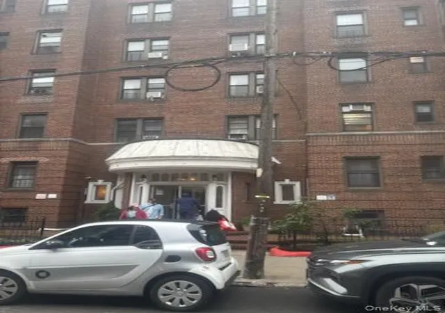 65-38-booth-st-2f-new-york-ny-11374/hzid_b88d18b6