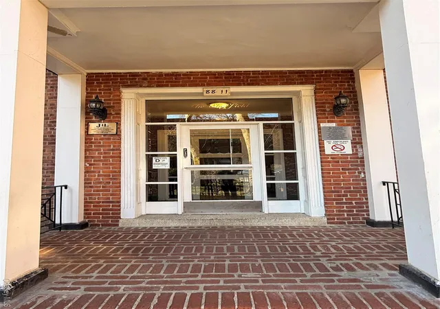 8811-34th-avenue-2h-jackson-heights-ny-11372/hzid_77d2d8d3