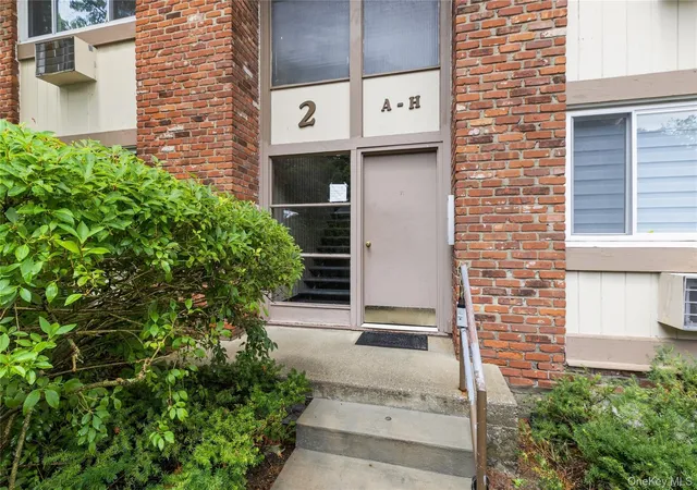 2-woods-end-cir-e-peekskill-ny-10566/hzid_924c97bd