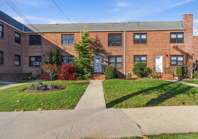 203-07-35th-ave-b-new-york-ny-11361/hzid_5bd7918f