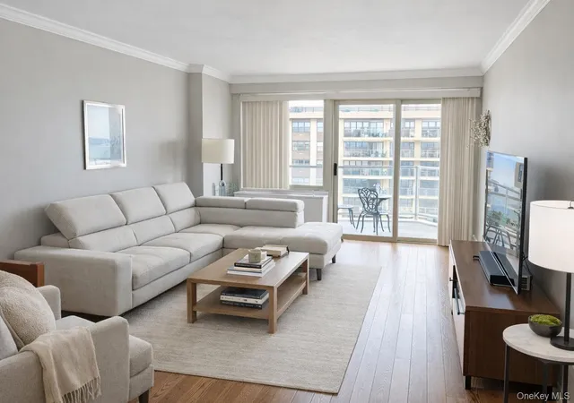 1815-215th-st-16j-new-york-ny-11360/hzid_9dd609f5