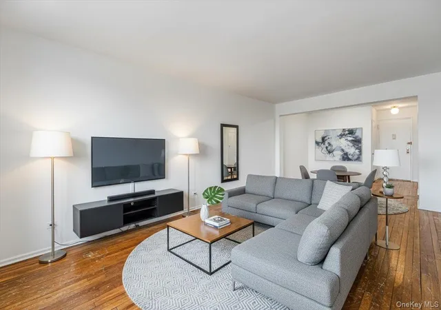 80-35-springfield-boulevard-6f-new-york-ny-11427/hzid_9afcbc9b