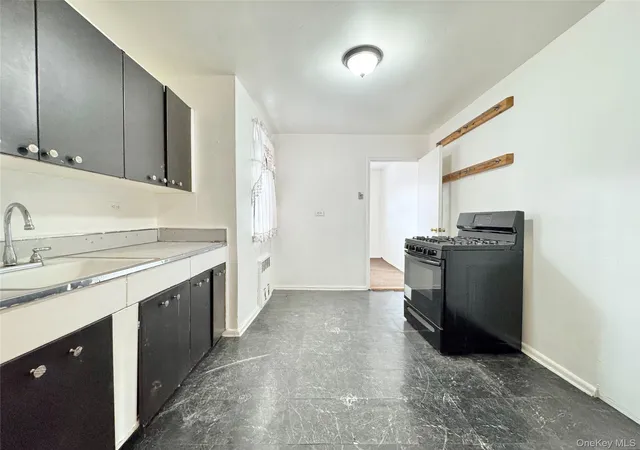 57-10-junction-blvd-1e-new-york-ny-11373/hzid_ba0f500f
