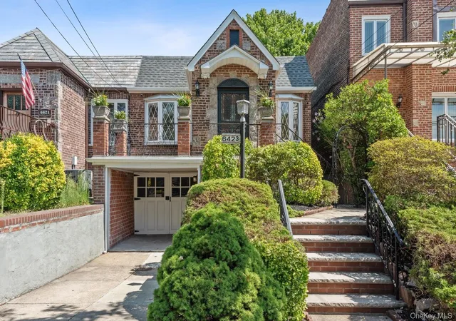 64-23-alderton-st-new-york-ny-11374/hzid_aa0bba38