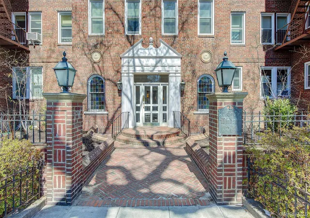 72-17-34th-avenue-1s-jackson-heights-ny-11372/hzid_ef67e3eb