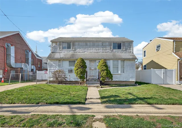188-amherst-st-hempstead-ny-11550/hzid_f78569c1