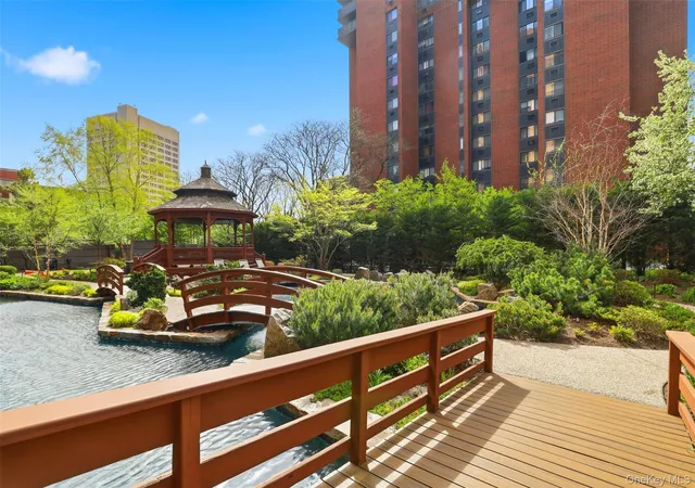 4-martine-ave-107-white-plains-ny-10606/hzid_f91b32a7