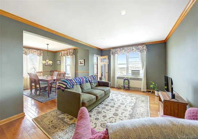 67-66-108-street-b64-forest-hills-ny-11375/hzid_02612ed7