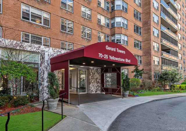 70-25-yellowstone-blvd-18k-new-york-ny-11375/hzid_aaa9378e