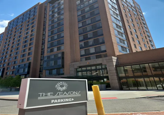 4-martine-ave-1501-white-plains-ny-10606/hzid_28b1844f