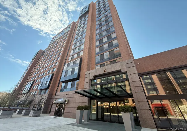 4-martine-ave-1416-white-plains-ny-10606/hzid_ca4bde5b