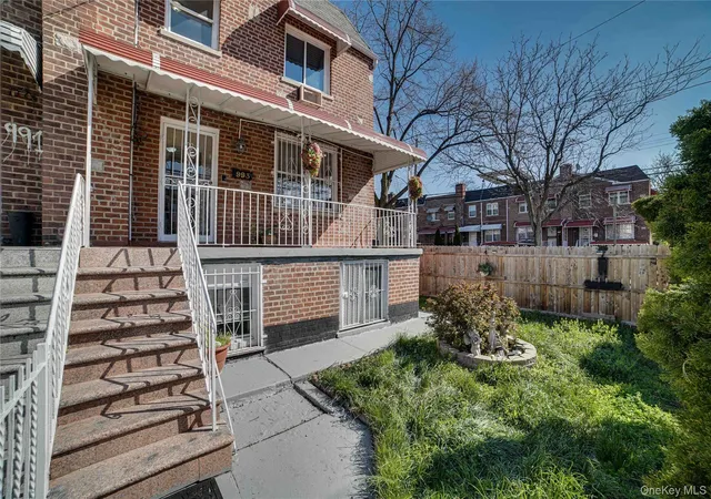 993-duncan-st-new-york-ny-10469/hzid_a4c670d1