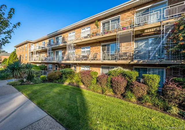 90-s-park-ave-b3-rockville-centre-ny-11570/hzid_9114f2fc