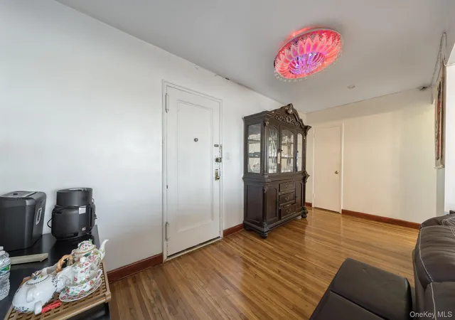 143-50-hoover-ave-306-new-york-ny-11435/hzid_09e9151f