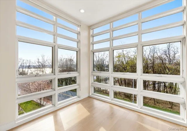 30-beekman-st-207-beacon-ny-12508/hzid_ae762e90