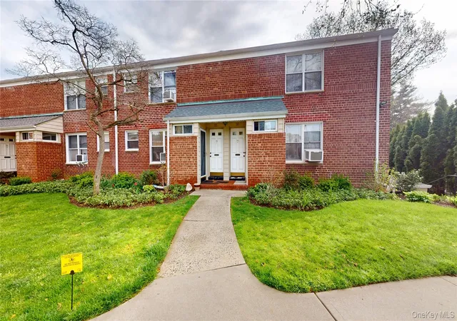 33-edwards-1-b-north-hempstead-ny-11577/hzid_2bda72c2