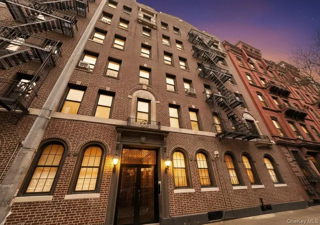 130-w-16th-street-52-new-york-ny-10011/hzid_388c928c