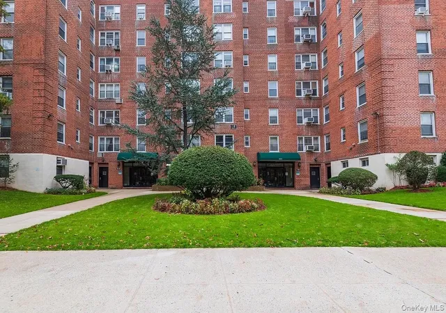 14214-26th-avenue-3f-flushing-ny-11354/hzid_c0db134c