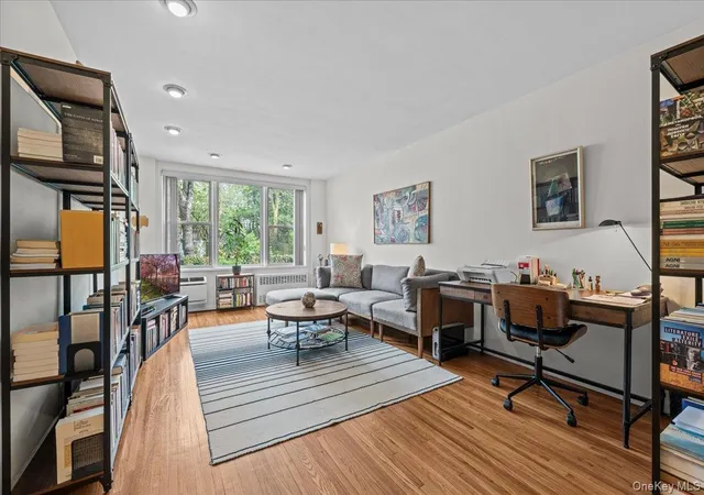 601-kappock-st-2f-new-york-ny-10463/hzid_20308b37